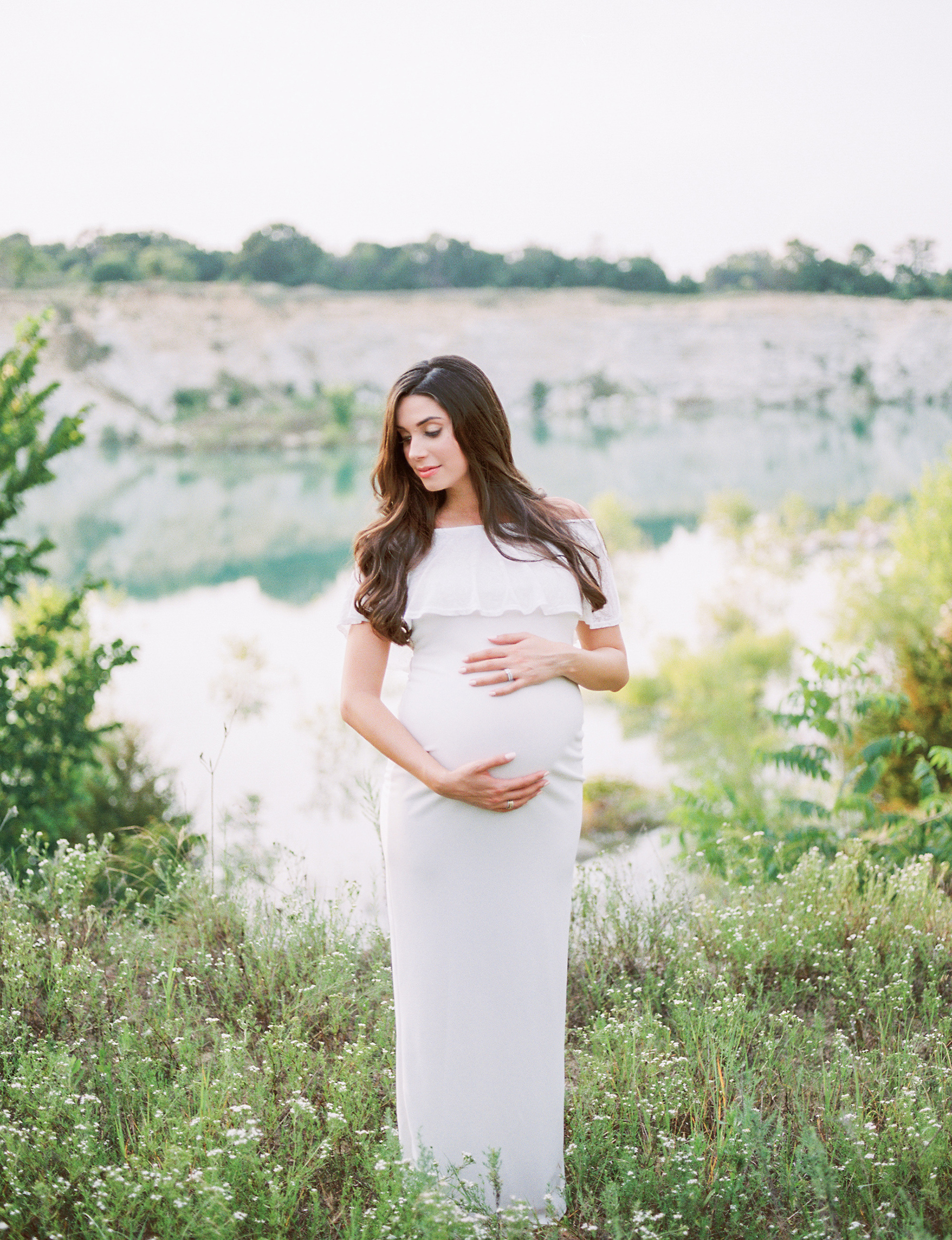 Dallas film photographer Tenth & Grace specializes in fine art luxury maternity photography throughout the DFW Metroplex.